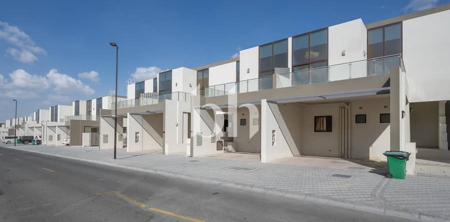 Таунхаус с 4 спальнями  №113262