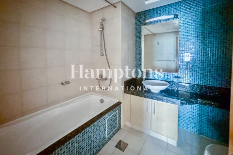Apartment de 2 dormitorios en FIVE Palm Jumeirah, UAE No. 146714 12