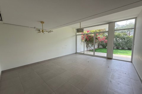 Townhouse de 3 dormitorios en Arabella Townhouses 1, UAE No. 146710 16