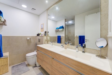 Apartment de 2 dormitorios en Dubai, UAE No. 154376 9