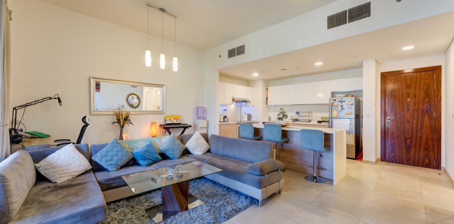 Apartment de 2 dormitorios en Dubai, UAE No. 154376