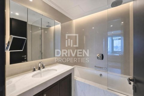 Apartment de 3 dormitorios en The Address Residence Fountain Views, UAE No. 204152 18