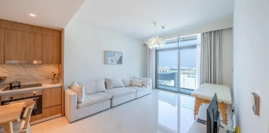 1 bedroom Apartment in EMAAR Beachfront, UAE No. 208801