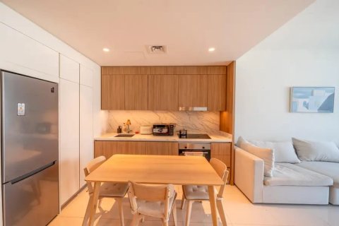 1 bedroom Apartment in EMAAR Beachfront, UAE No. 208801 3