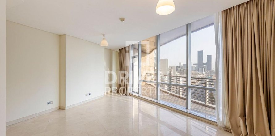 Studio Apartment in DIFC, UAE No. 138210