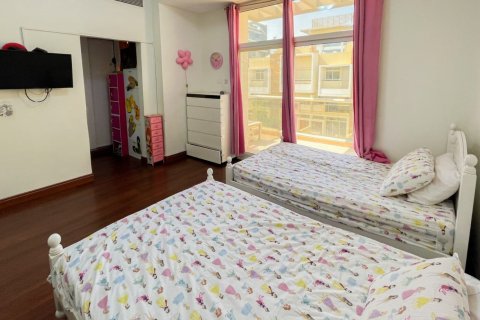 Villa de 4 dormitorios en District 10, UAE No. 162534 10