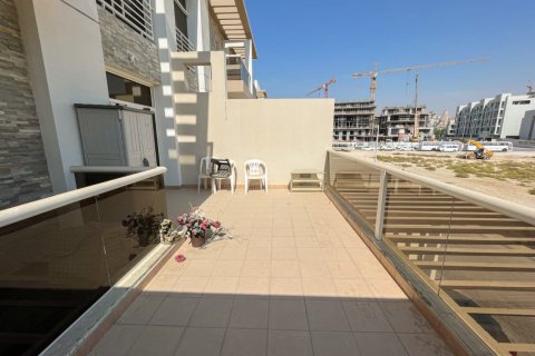 Villa de 4 dormitorios en District 10, UAE No. 162534