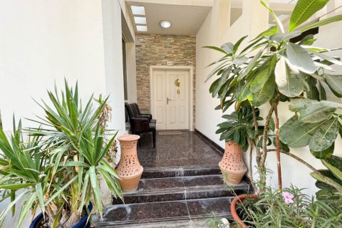 Villa de 4 dormitorios en District 10, UAE No. 162534 6