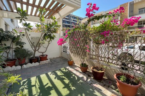 Villa de 4 dormitorios en District 10, UAE No. 162534 5