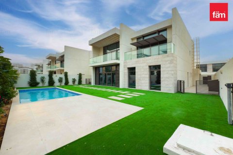 Villa de 4 dormitorios en Dubai, UAE No. 117600