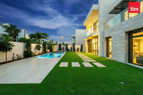 Вилла с 4 спальнями в Дубай, ОАЭ №117600 11