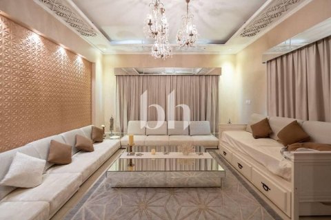 Villa de 5 dormitorios  No. 112873 4