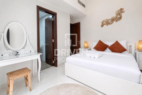 Квартира с 2 спальнями в Dubai Sports City, ОАЭ №209748 7