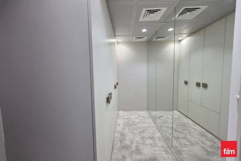 2 bedrooms Apartment in Dubai, UAE No. 140558 11