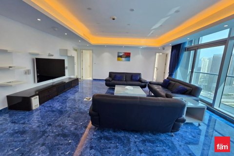 2 bedrooms Apartment in Dubai, UAE No. 140558