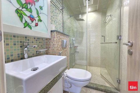 2 bedrooms Apartment in Dubai, UAE No. 140558 13