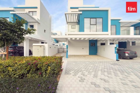 Вилла с 5 спальнями в Дубай, ОАЭ №141330 3