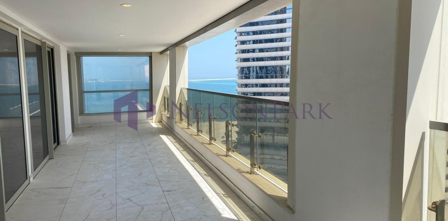 3 bedrooms Apartment in Doha, Qatar No. 58409