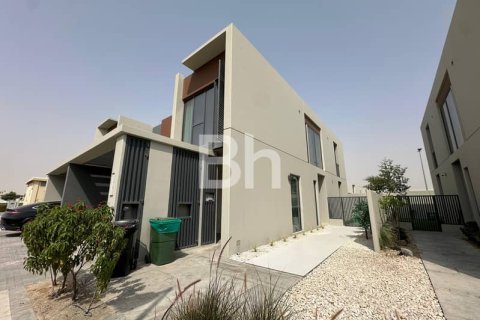 Villa de 4 dormitorios  No. 114517 2