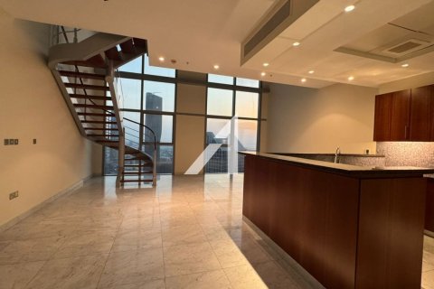 Квартира с 2 спальнями в Central Park Tower, ОАЭ №132289 9