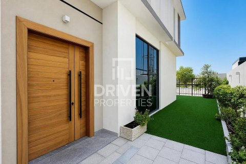 4 bedrooms Villa in District One, UAE No. 191863 26