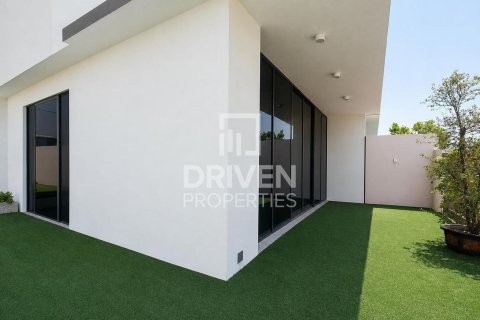 4 bedrooms Villa in District One, UAE No. 191863 25