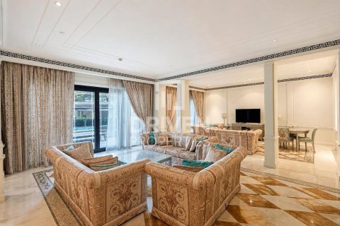 Дуплекс с 3 спальнями в Palazzo Versace, ОАЭ №191865 5