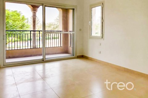 Villa de 3 dormitorios en Bella Casa, UAE No. 200813 10