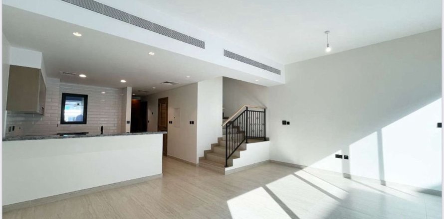 5 bedrooms Townhouse  No. 117721