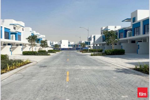 5 bedrooms Townhouse  No. 117721 21