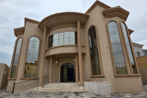 8 bedrooms Villa in Ras Al Khaimah, UAE No. 183879 2