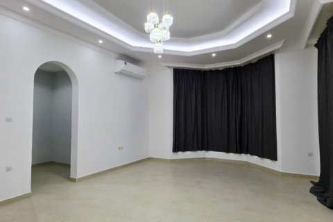 8 bedrooms Villa in Ras Al Khaimah, UAE No. 183879 14
