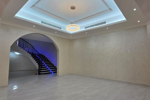 8 bedrooms Villa in Ras Al Khaimah, UAE No. 183879 4