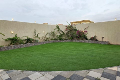 8 bedrooms Villa in Ras Al Khaimah, UAE No. 183879 24