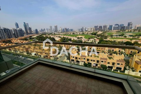 Квартира с 2 спальнями в Dubai Sports City, ОАЭ №162032