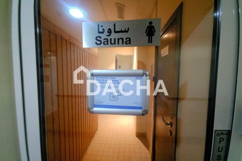 Квартира с 2 спальнями в Dubai Sports City, ОАЭ №162032 4