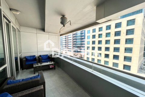 Apartment de 1 dormitorio en The Waves, UAE No. 162031 4