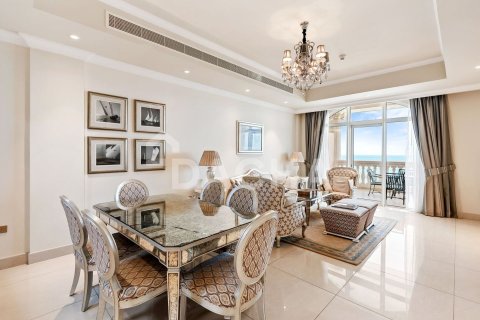 Apartment de 2 dormitorios en The Crescent, UAE No. 162029
