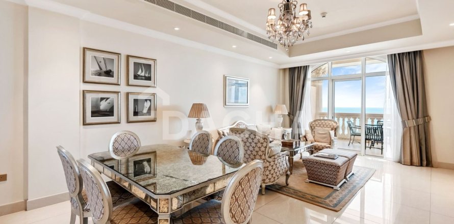Apartment de 2 dormitorios en The Crescent, UAE No. 162029