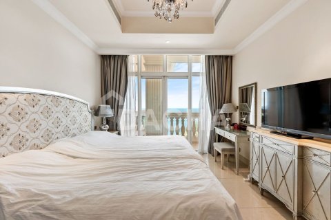 Apartment de 2 dormitorios en The Crescent, UAE No. 162029 18