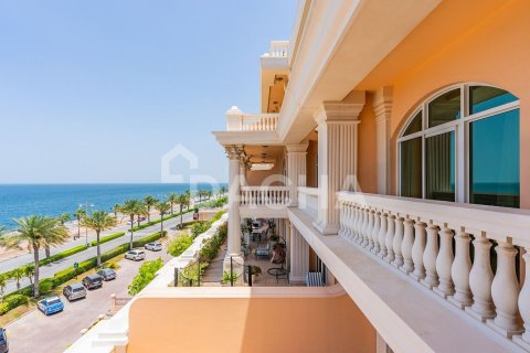 Apartment de 2 dormitorios en The Crescent, UAE No. 162029 6