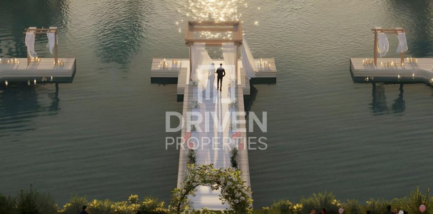 5 bedrooms Villa in Dubai, UAE No. 188479