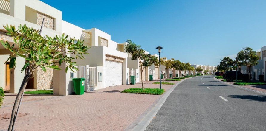 Villa de 3 dormitorios  No. 124091