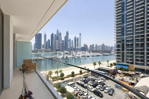 1 bedroom Apartment in EMAAR Beachfront, UAE No. 192879 12
