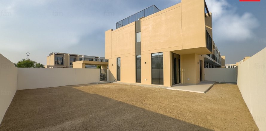 4 bedrooms Villa  No. 131244
