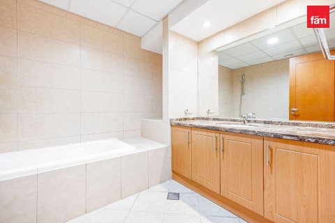 2 bedrooms Apartment in Dubai, UAE No. 184431 8