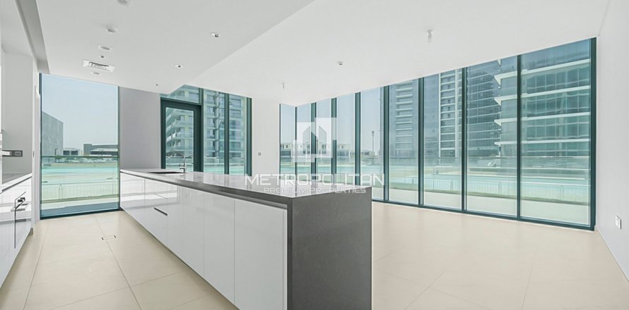 3 bedrooms Apartment No. 128151