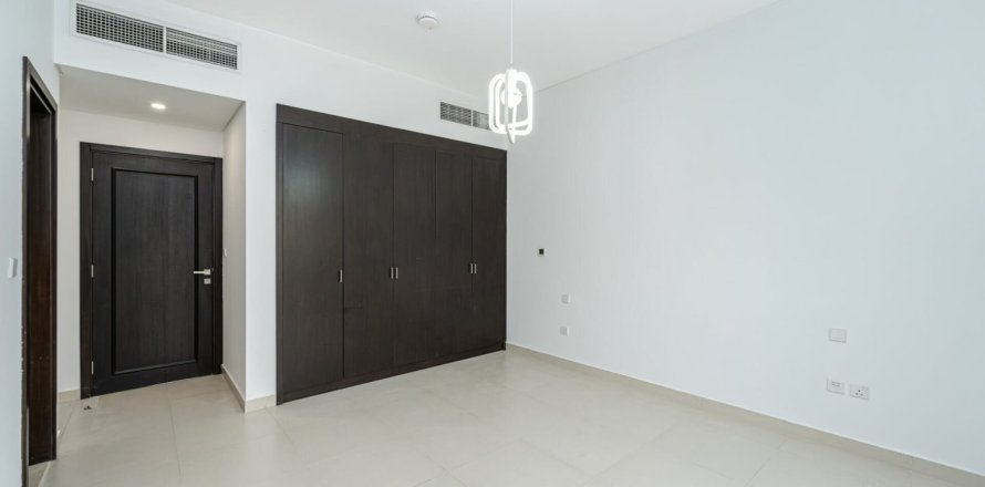 2 bedrooms Villa in Bella Casa, UAE No. 165038