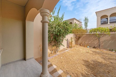 2 bedrooms Villa in Bella Casa, UAE No. 165038 23