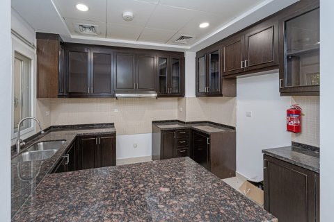 2 bedrooms Villa in Bella Casa, UAE No. 165038 21